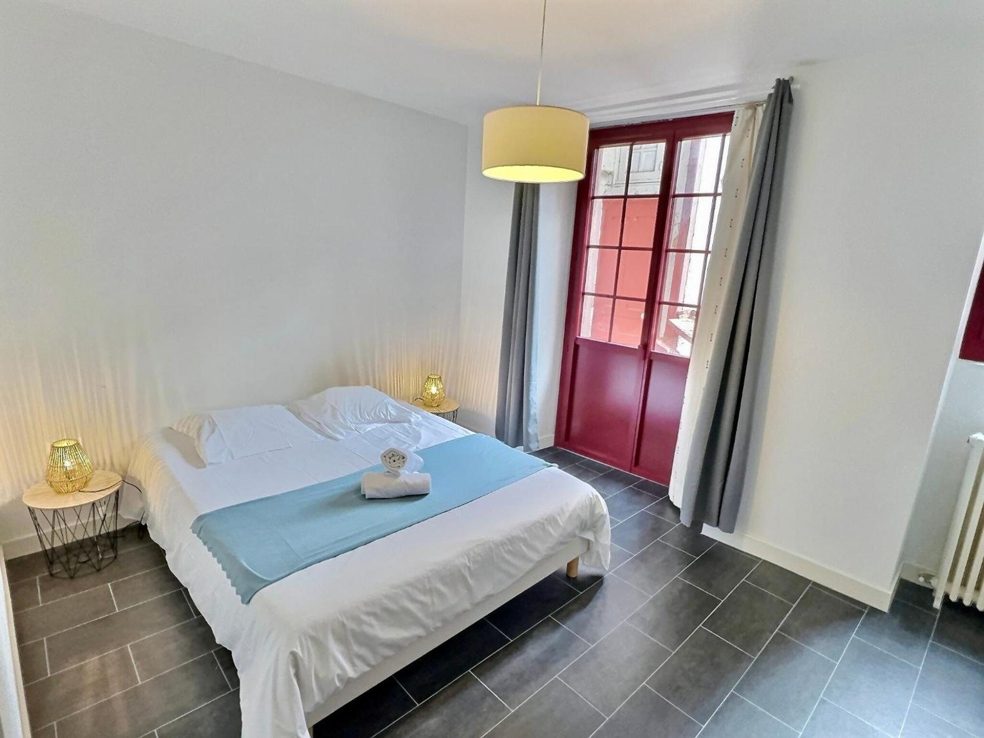 Apartamento Wonderhost, Superbes Volumes Et Charme De L'Ancien Pau Exterior foto